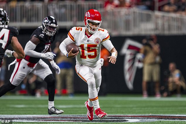 Mahomes took the time to kneel, taking 13 yards in lost yards