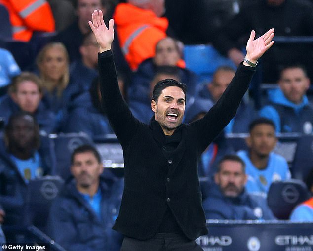 Mikel Arteta directed his frustration at the officials rather than Trossard for his behaviour