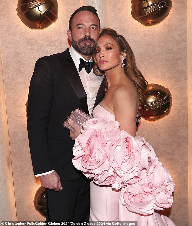 1727211185 728 Ben Afflecks brothers girlfriend throws support behind Jennifer Lopez amid