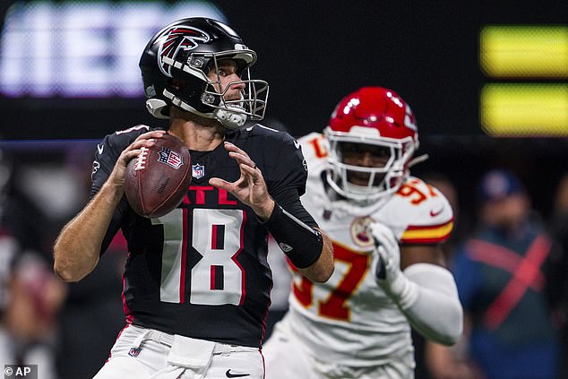 Atlanta trailed Kansas City 17-22 in the final minutes when the no-call occurred