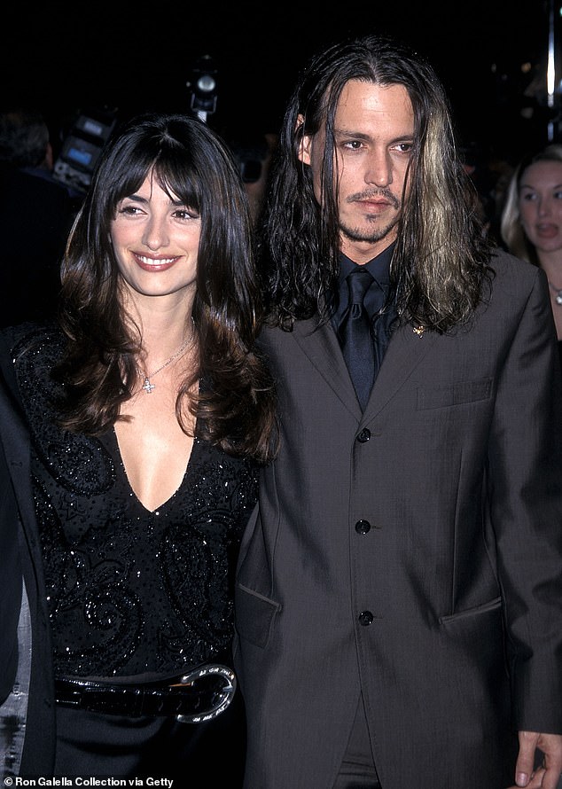 Cruz and Depp attend the 2001 premiere of Blow Hollywood at Mann's Chinese Theatre in Hollywood