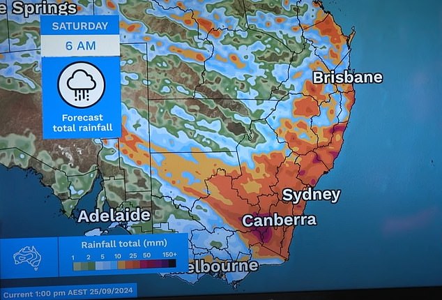 1727300218 161 Urgent Sydney weather warning as damaging winds and rain blast