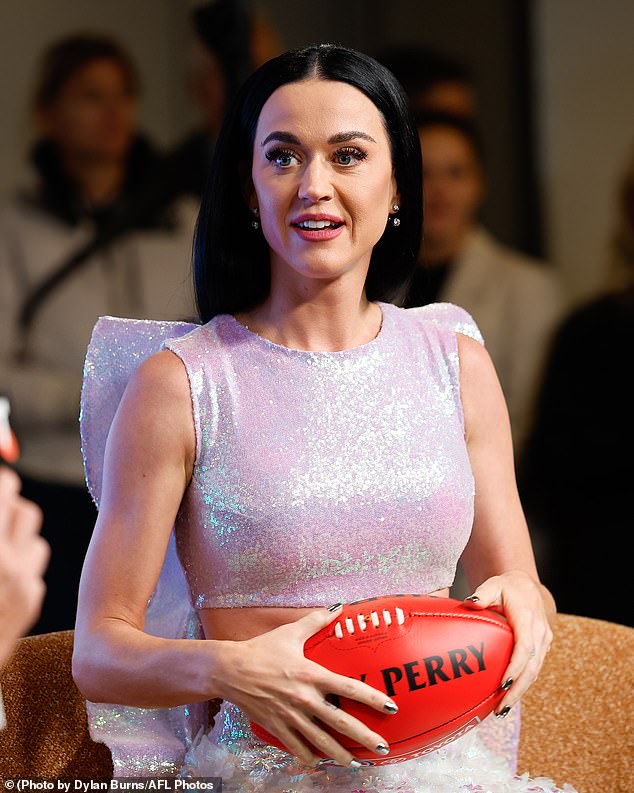 The pre-match entertainment star insists she will not show any special loyalty to Brisbane over the Sydney Swans when the two cross-state teams face off at the MCG on Saturday