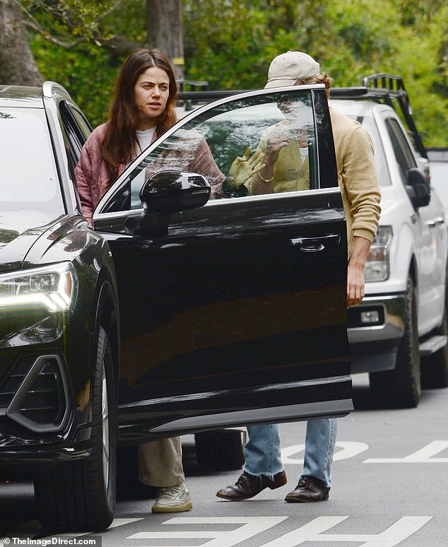 Molly went makeup-free after dropping off Jeremy