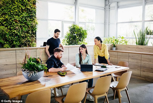 An expert advised employees to take breaks while speaking, using a 'question mark trick'