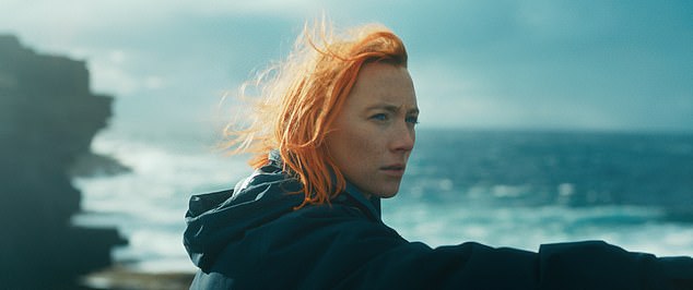 The Outrun is a fearless adaptation of a memoir by Amy Liptrot, who co-wrote the screenplay with director Nora Fingscheidt. (Still from avoiding)