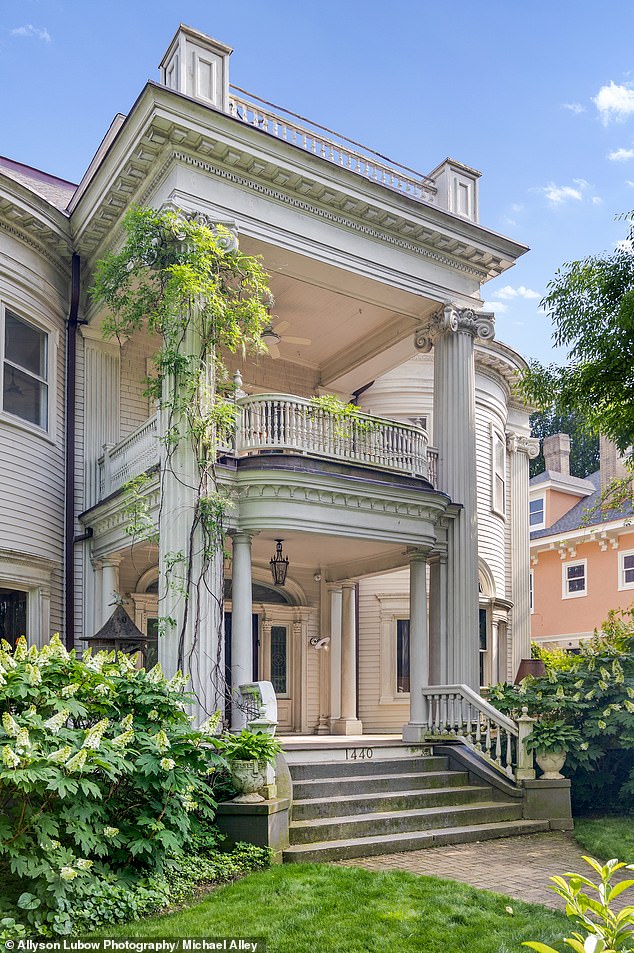 Her future tenant will have full access to the five-time Oscar nominee's home, which is often compared to the pillar-covered mansion in the 1940 film, Gone with the Wind.