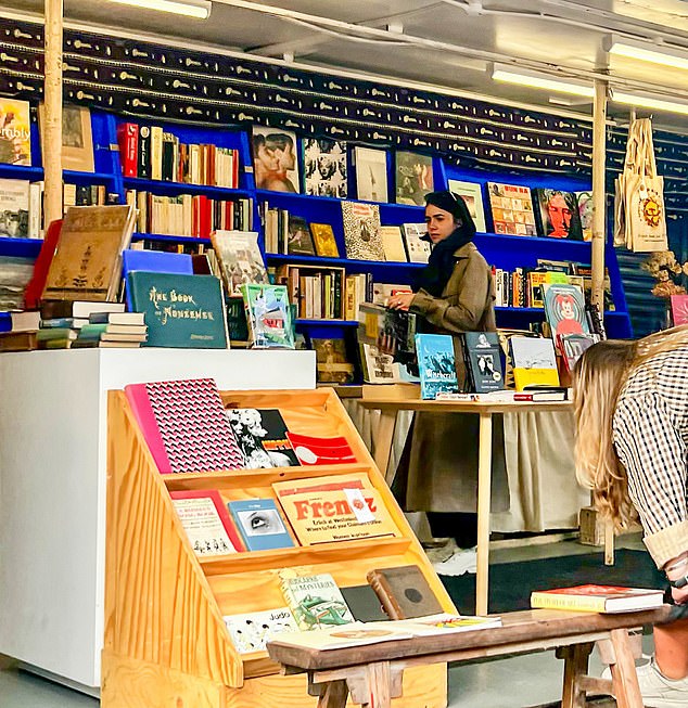 Lily was seen browsing around one of the bookstalls