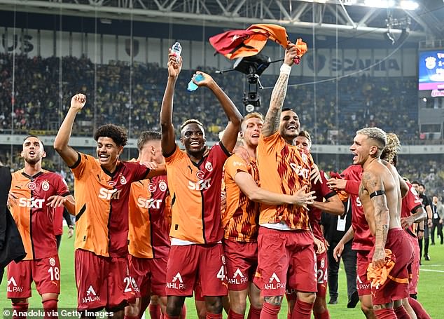 Galatasaray defeated Mourinho's side to move five points clear at the top of the Super Lig