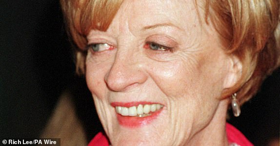 File photo dated 14/12/01 of British actress Dame Maggie Smith arriving at the premiere of "Gosford Park," at the Ziegfield Theater in New York City, USA. Dame Maggie Smith died in hospital on Friday, her sons Chris Larkin and Toby Stephens said in a statement. Date of issue: Friday, September 27, 2024. PA Photo. See PA story DEATH Smith. Photo credit should read: Rich Lee/PA Wire