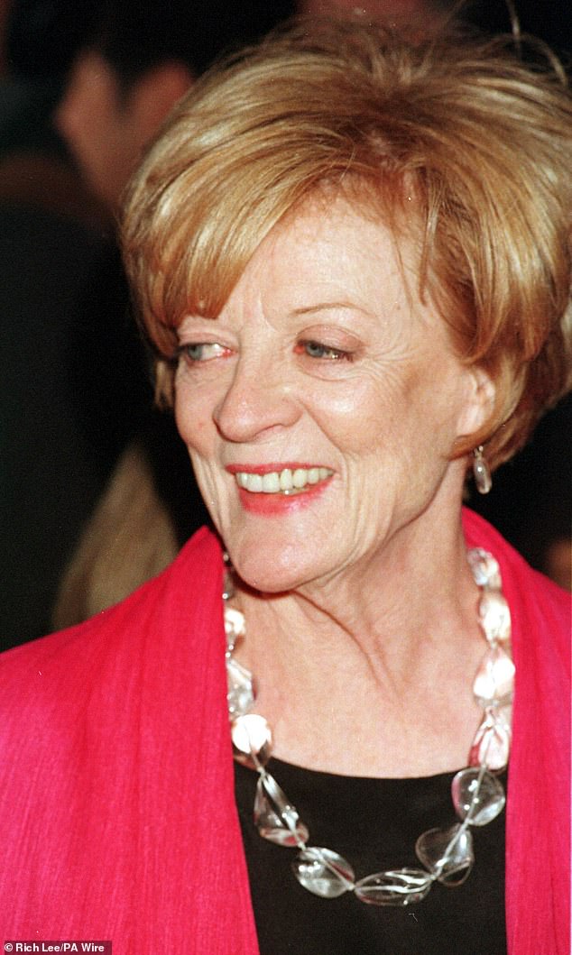 Dame Maggie Smith arrives at the Gosford Park premiere at the Ziegfield Theater in New York City on December 14, 2001