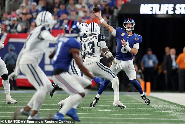 Daniel Jones and the Giants narrowly lost to Dallas on Thursday, losing 20-15 at home