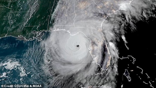 The weather system hit the Big Bend area of ​​Florida's Gulf Coast around 11:10 PM CDT with maximum sustained winds of 140 mph (230 km per hour)