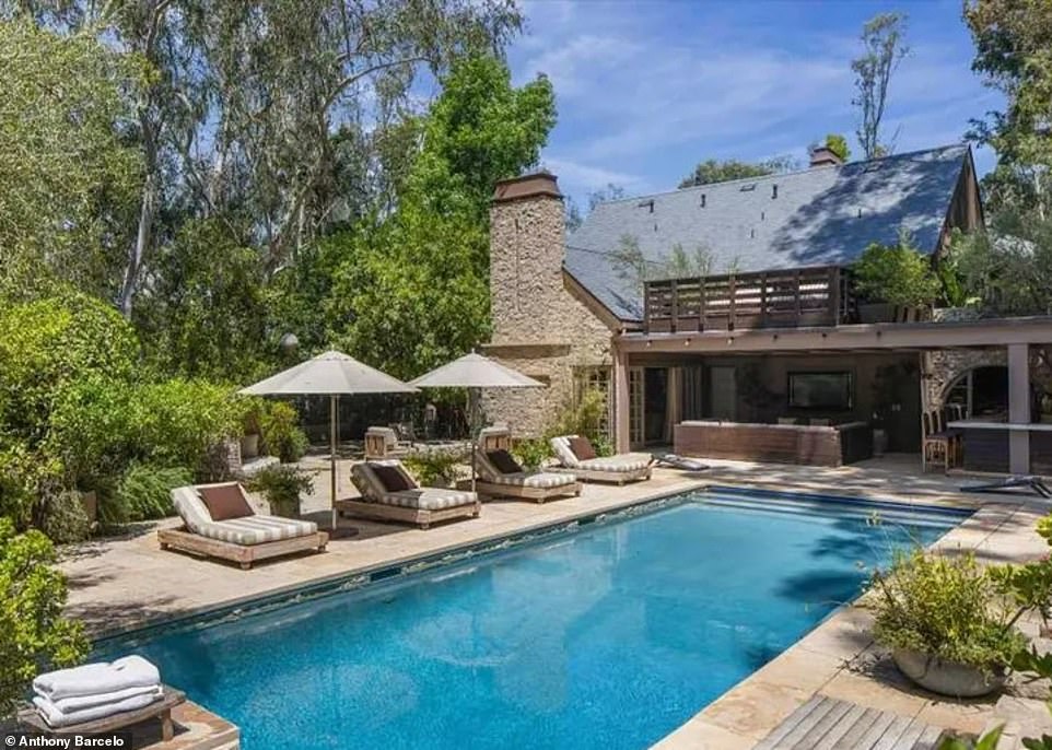 The Fryman Canyon home was sold to Clooney by the Fleetwood Mac superstar for just $2.2 million in 1995