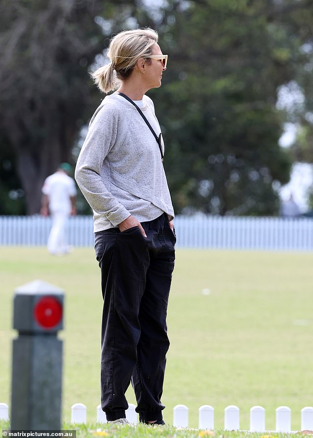 Georgie turned heads with her relaxed style as she watched a local cricket match in the park