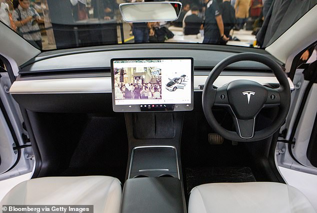 Tesla is one of the main manufacturers that still has full control via its touchscreen interface, which experts say is a 