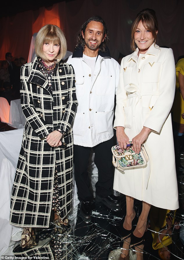 Anna Wintour, Simone Marchetti and Carla Bruni attend the Valentino Pavillon des Folies show