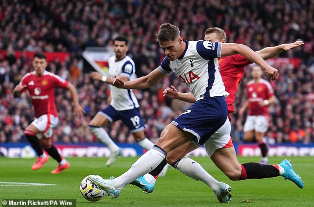 After sprinting past some Red Devils players, Van de Ven produced a precise low cross