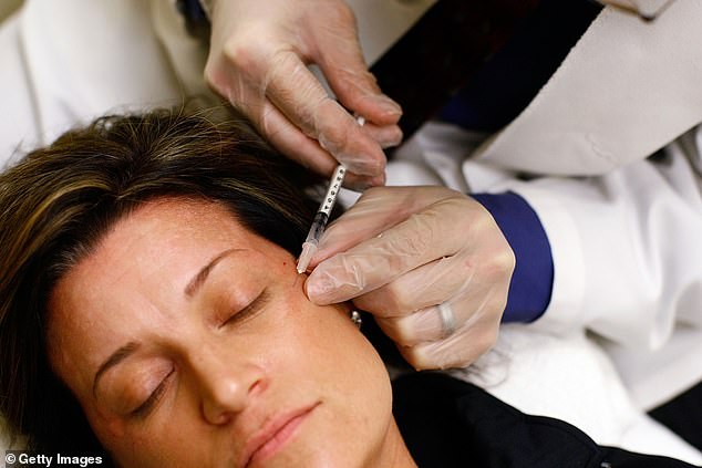 1727637917 934 Plastic surgeon reveals the subtle 20000 procedure celebrities are getting