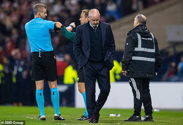 It's that losing feeling again for Scotland manager Steve Clarke after a 3-2 defeat to Poland