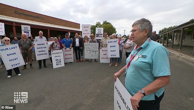 Katoomba residents 'shocked' by major bank's decision to close its only local branch