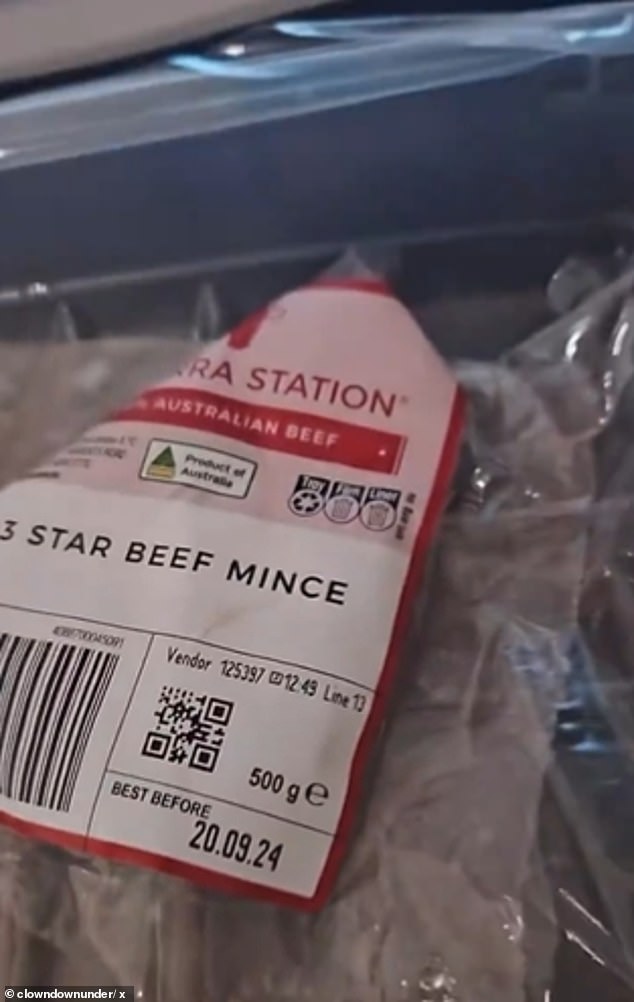 The Aldi customer uploaded a video showing that 500 grams of ground beef weighed much less than it should have (photo)