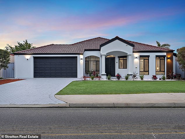 The owner of this five-bedroom home has offered to give whoever buys the property a six-carat diamond ring worth $30,000