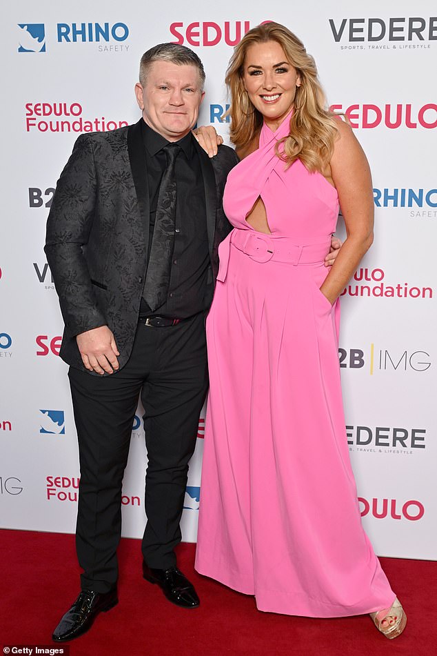 World boxing champion Ricky Hatton sees it clearly, with his girlfriend, actress Claire Sweeney