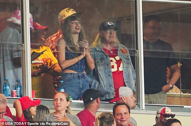 Taylor Swift sat in a luxury suite without Brittany Mahomes for the Chiefs' season opener