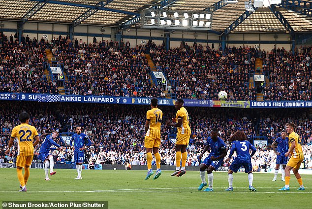 Cole Palmer completed his hat-trick with a sumptuous free-kick to give Chelsea a 3-1 lead