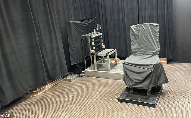 Owens was given the choice of lethal injection, firing squad, or electric chair. Pictured is the SC execution chamber, with the electric chair (right) and the firing squad chair (left)