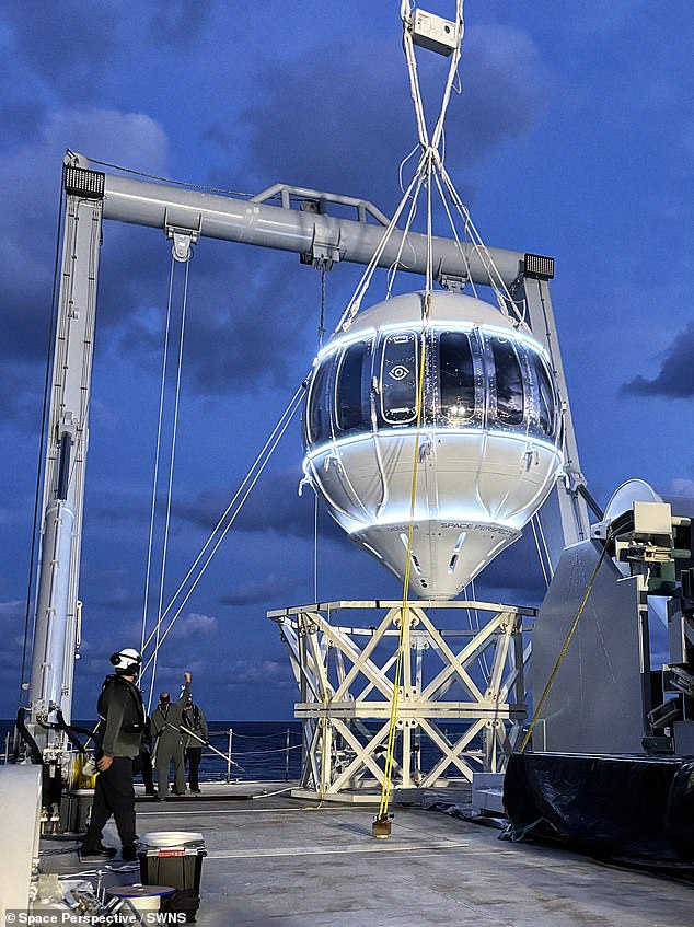 After reaching its highest altitude in the stratosphere, the aircraft performed a controlled descent and splashed down into the ocean, where it was then retrieved by a fast boat and a crane.