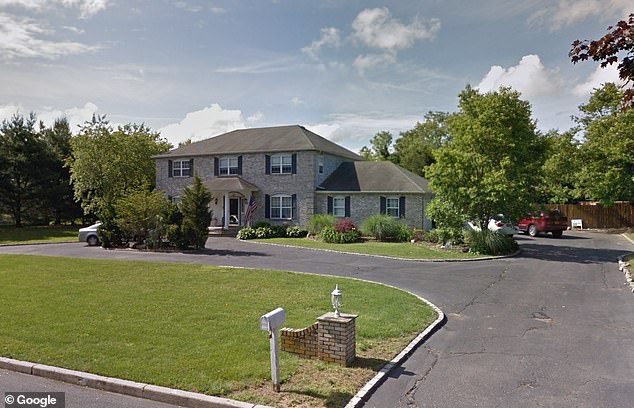 Kenneth and Kelly lived in this $1.1 million, six-bedroom, four-bathroom home in affluent Suffolk County