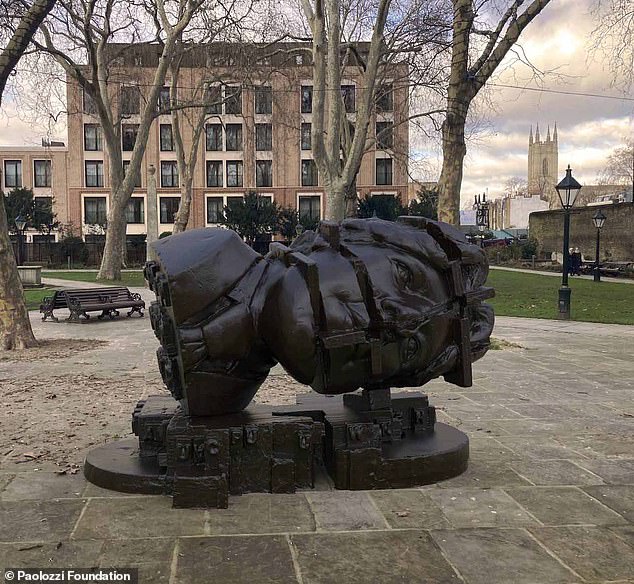 The statue of Oscar Wilde will be unveiled in the coming weeks on Dovehouse Green, south-west London