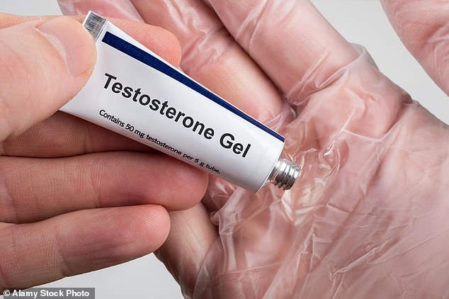 Testosterone can be supplemented with a gel that is applied to the labia of the vagina (photo, stock photo)