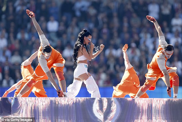 Katy Perry shocked out of the gate with an excellent song choice as she kicked off her AFL Grand Final performance at the MCG on Saturday