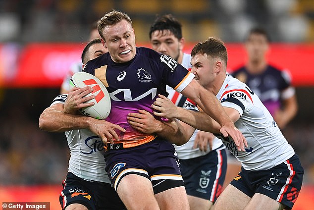 Broncos footy player Billy Walters has defended his embattled father Kevin as football fans call for him to be sacked as head coach