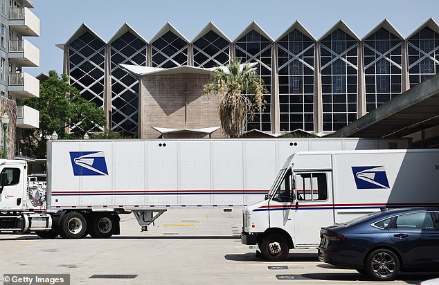 Midwest Transport, which had a contract with the U.S. Postal Service, has abruptly closed its doors