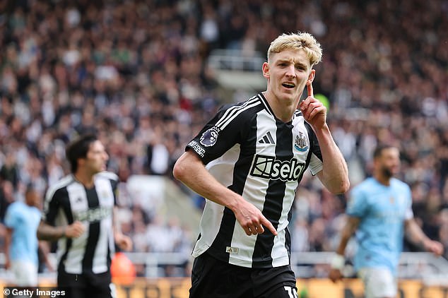 Anthony Gordon scored the second-half equalizer for Newcastle from the penalty spot