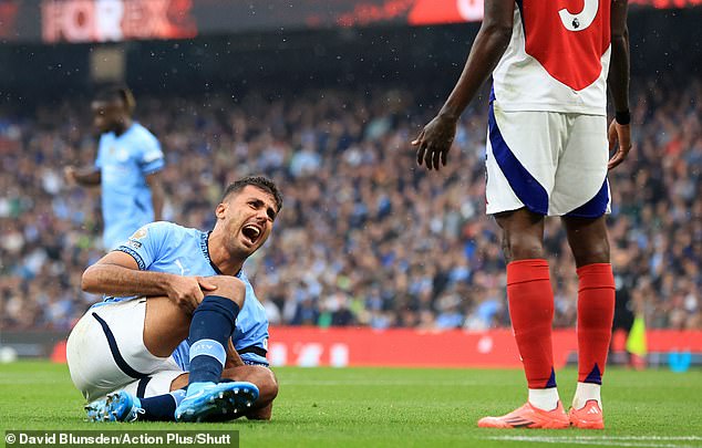 Rodri injured his knee after just 16 minutes of the match between Man City and Arsenal