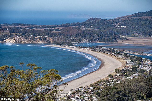 The closure extends approximately 1.5 miles from Brighton Avenue north to Agate Beach