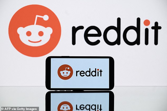 Reddit has been hit by an outage that is affecting thousands of users in the US. Issues, which began around 10am ET, are affecting the app and website