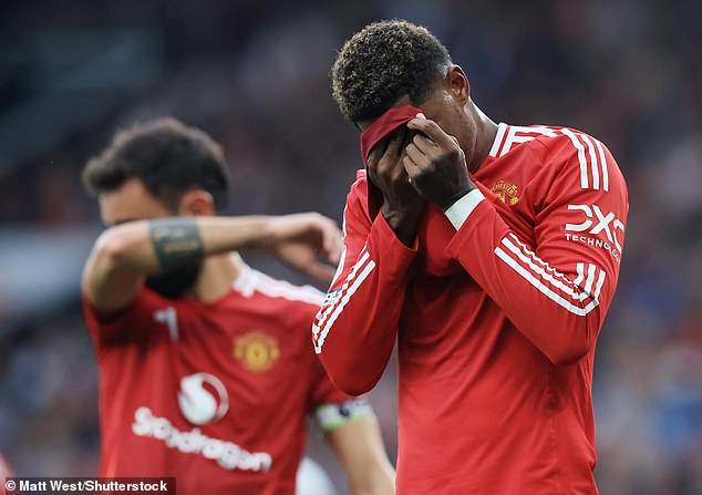 Manchester United played a disappointing first half against Liverpool on Sunday