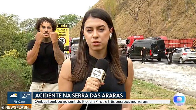 MC Livinho enters live coverage of highway tragedy in Pirai, southern Rio de Janeiro, Brazil, Saturday, September 21, 2024