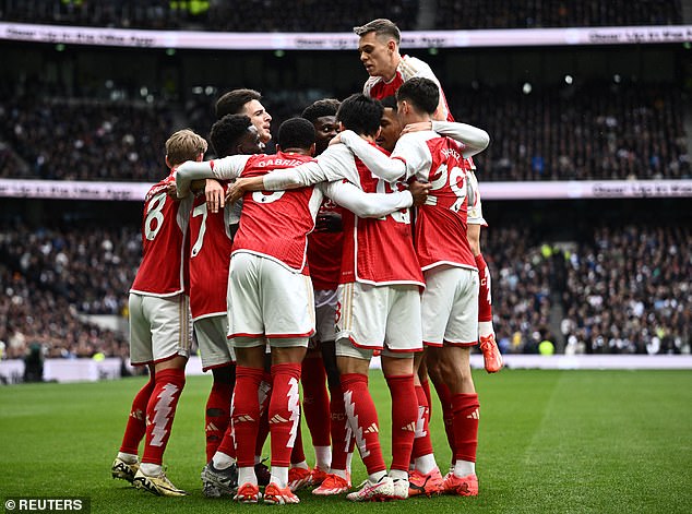 Arsenal aim for three straight wins away at Tottenham