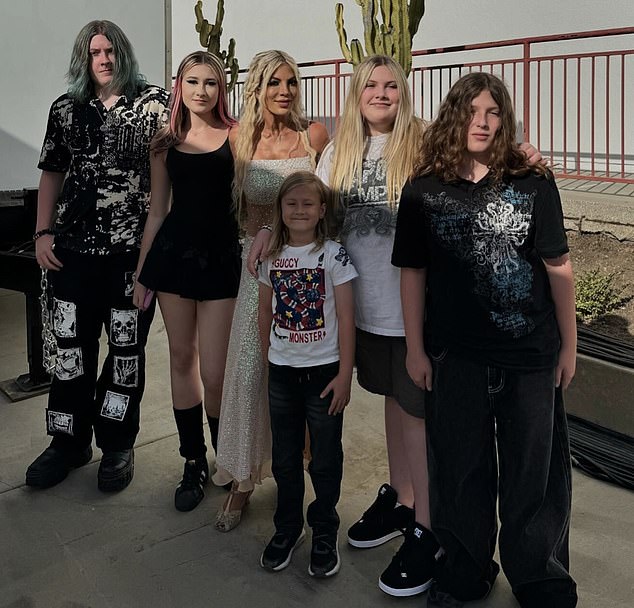 Tori Spelling shared a rare photo with all five of her children ahead of her debut performance on Dancing With the Stars