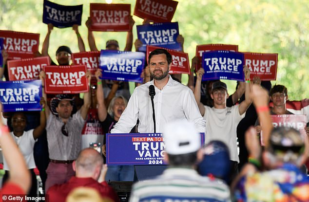 Earlier in the day, Vance appeared at the Berks County Fairgrounds, where he was greeted by a sea of ​​red and blue Trump-Vance faces, after which he verbally abused Democratic presidential nominee and Vice President Kamala Harris