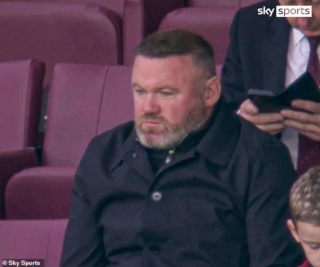 Wayne Rooney sparked health concerns after his photo was shared on social media