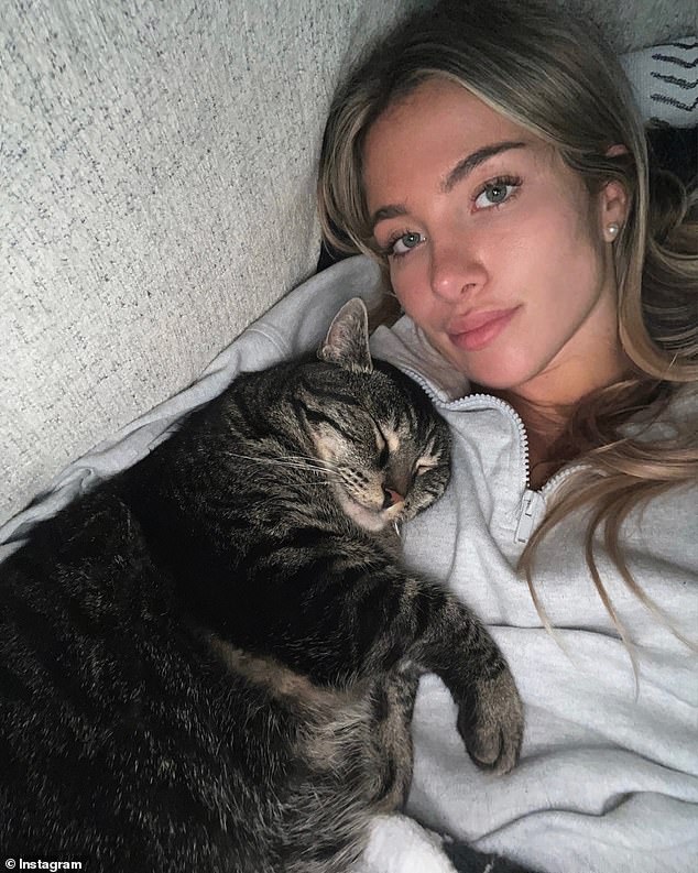 Vanessa said she was traveling with her 20-pound cat and a mountain of luggage, and explained that during the three-hour delay before they were allowed to reboard the plane, she stashed the charger in her bag.