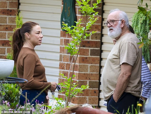 The actress was seen in the front having an intense conversation with her parents after getting out of the car